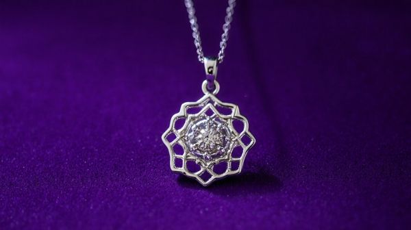 Top 5 colliers trèfle pour allier chance et style
